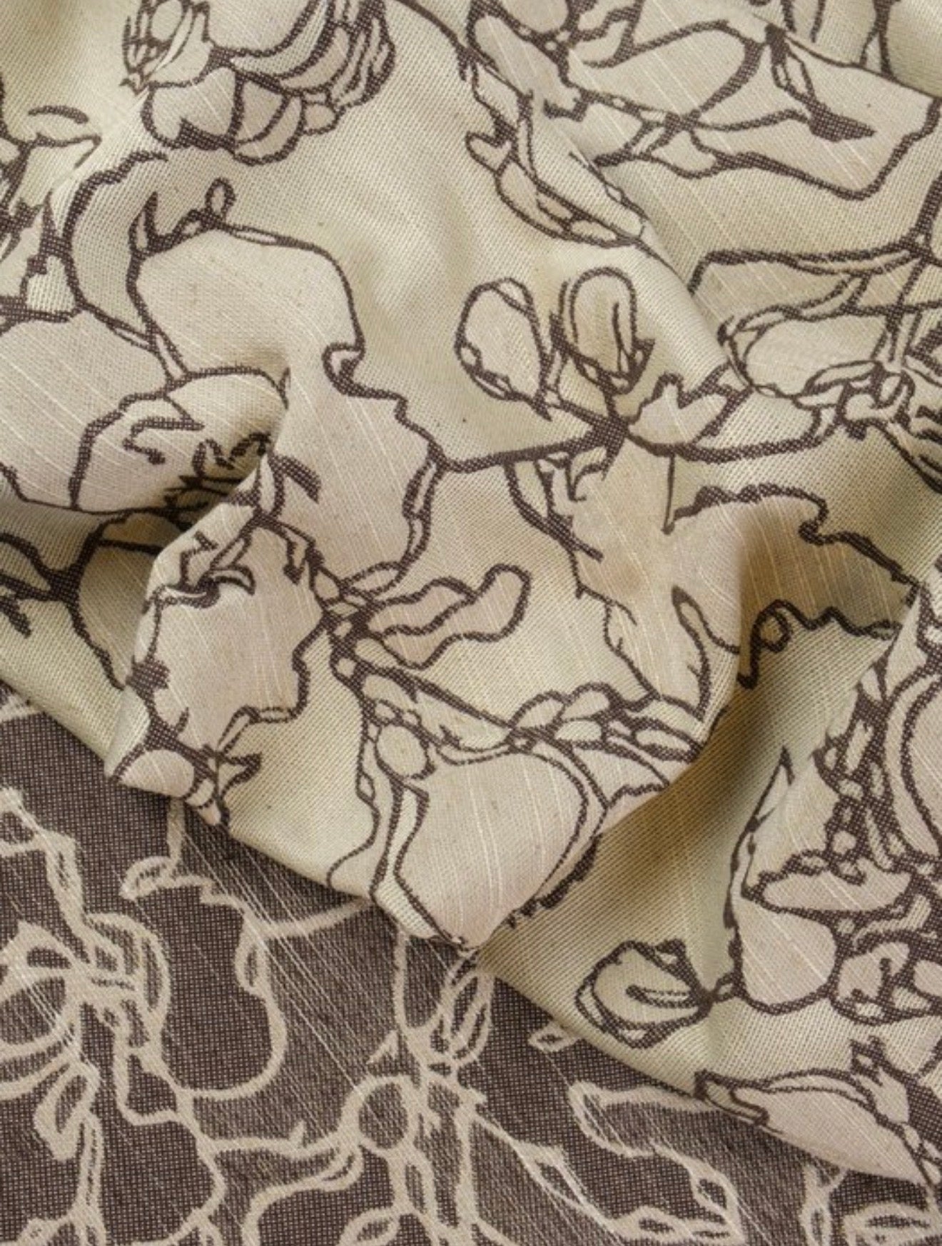 Tela Trazo — floral dibujado (reversible)