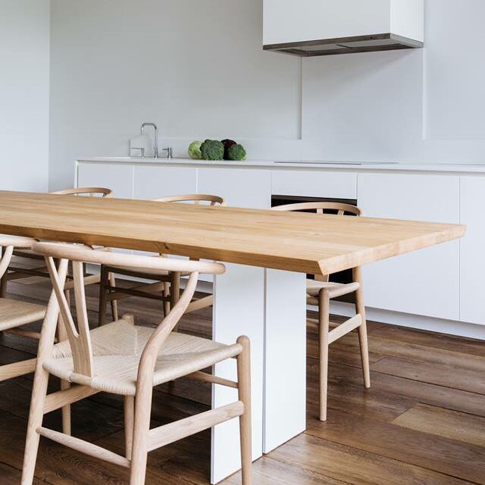 Silla Eira – Silla de comedor de madera y fibra natural trenzada